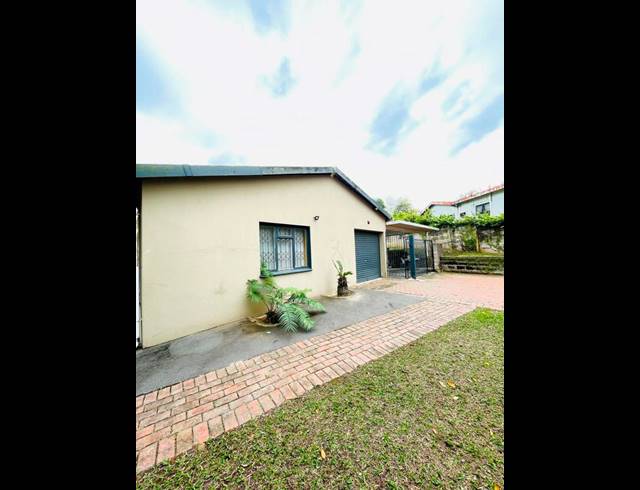 4 BEDROOM HOUSE FOR SALE IN YELLOWWOOD PARK